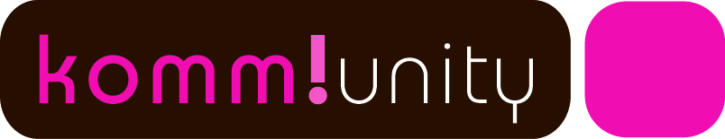 Hände, die sich kreuzen und verbinden, symbolisieren Gemeinschaft, begleitet von dem Schriftzug "komm!unity". komm!unity